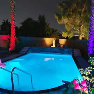 https://purrfect-oasis-2.las-vegashotels.net